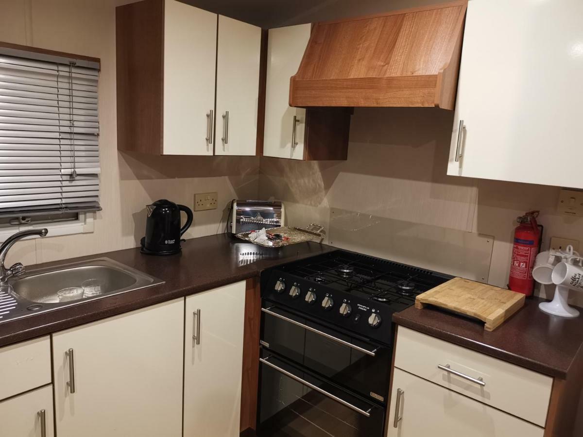 Caledonian Caravan Jaywick Sands Экстерьер фото