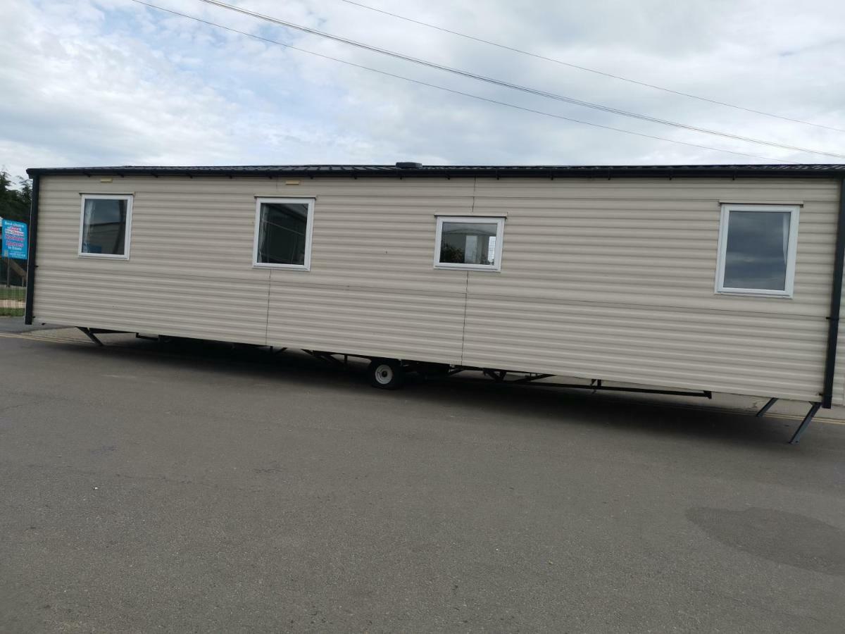 Caledonian Caravan Jaywick Sands Экстерьер фото