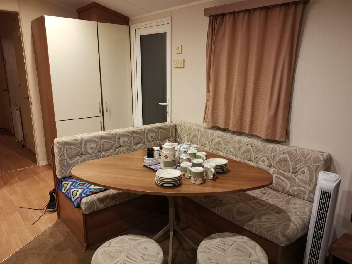 Caledonian Caravan Jaywick Sands Экстерьер фото